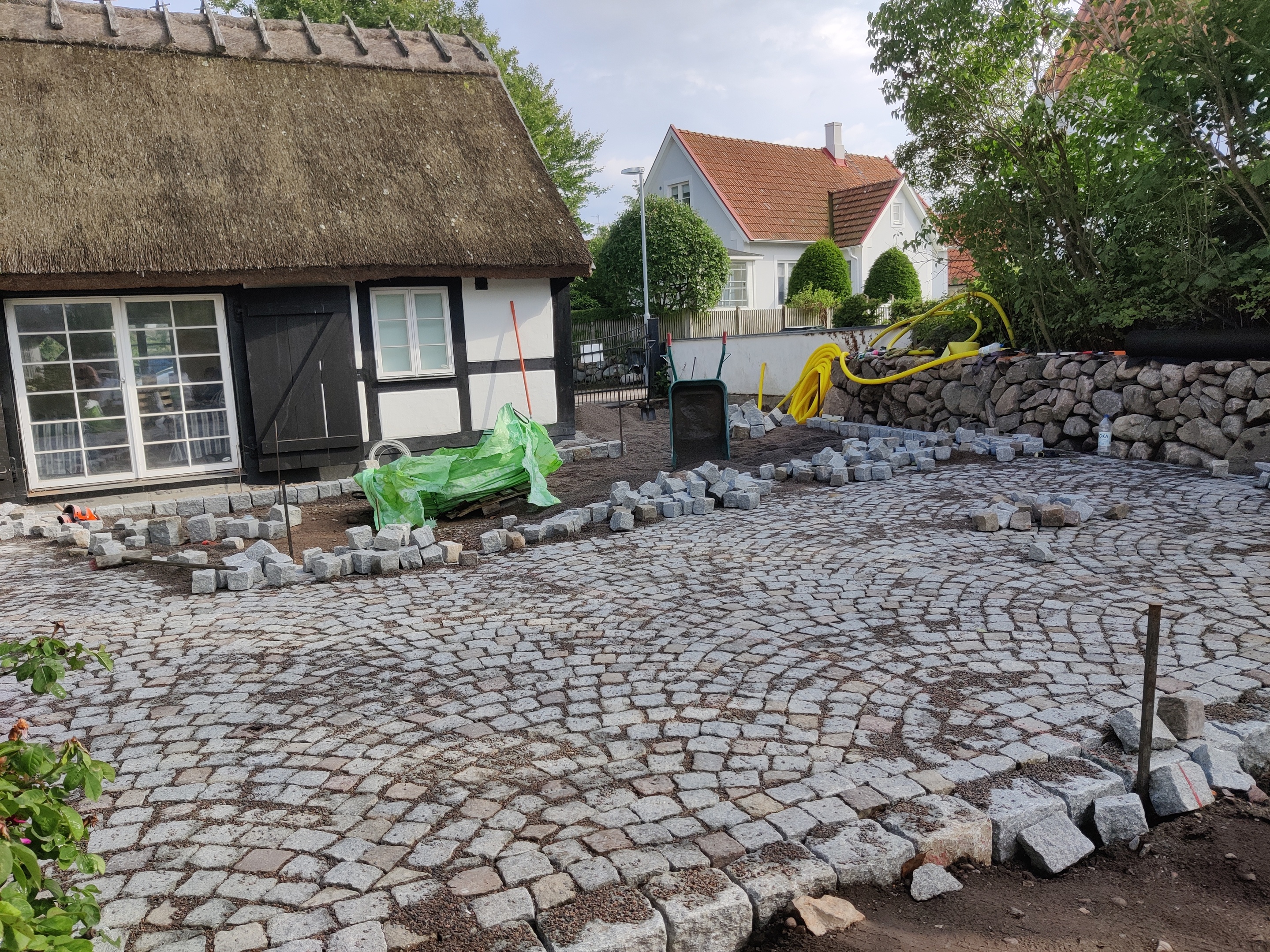 Entretrappa med gatsten